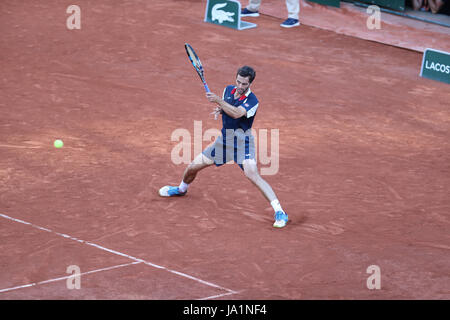 Spanish tennis player Albert Ramos Vinolas is in action during his match in the 3rd round of the ATP French Open in Roland Garros vs Serbian tennis player Novak Djokovic on Jun 4, 2017 in Paris, France. - ©Yan Lerval/Alamy Live News Stock Photo