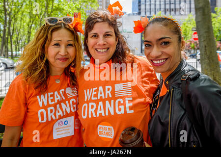New York, United States. 03rd June, 2017. On June 3, 2017; in honor of National Gun Violence Awareness Day, Moms Demand Action for Gun Sense in America, a part of Everytown for Gun Safety and the Wear Orange coalition, hosted the Fifth Annual Brooklyn Bridge March for Gun Sense. Hundreds of volunteers and gun violence survivors marched across the bridge, culminating in a rally at Foley Square led by the New York chapter of Moms Demand Action and featuring. Credit: Erik McGregor/Pacific Press/Alamy Live News Stock Photo