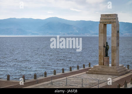 Athena goddess Statue and Monument to Vittorio Emanuele at Arena dello Stretto - Reggio Calabria, Italy Stock Photo