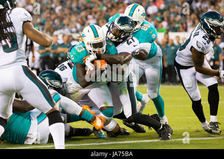 Miami Dolphins running back Malcolm Perry (10) runs a play during the ...