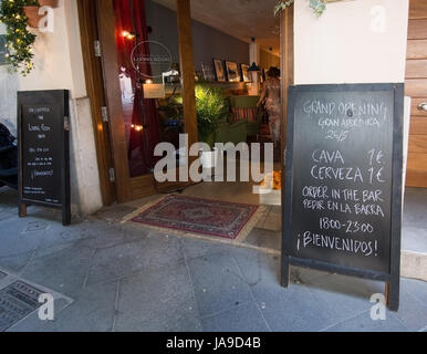 PALMA DE MALLORCA, BALEARIC ISLANDS, SPAIN - MAY 26, 2017: Images from the Grand Opening party at the new cava bar Living Room on May 26, 2017 in Palm Stock Photo