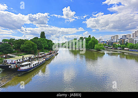 Thames River, Kew Gardens and Brentford Ait at Low Tide from the Kew Bridge Stock Photo