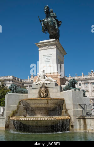 Monument fountain and equestrian statue of King Philip IV,  Plaza de Oriente, Madrid, Spain Stock Photo
