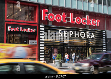 New Foot Locker Location @ 34th St. in NYC - New Images 