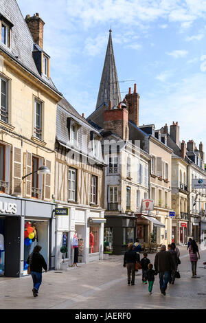 France, Loir et Cher, Vendome, shopping street, the Rue du Change and the bell tower of the Church of the Trinity Stock Photo