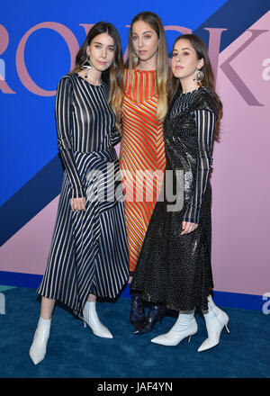 New York, USA. 5th Jun, 2017. Danielle Haim, Este Haim and Alana Haim attend the 2017 CFDA Fashion Awards at Hammerstein Ballroom on June 5, 2017 in New York City. Credit: Erik Pendzich/Alamy Live News Stock Photo