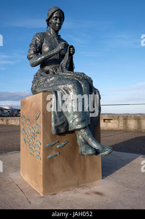 Sculpture 'Gansey Girl' Crane Wharf, Bridlington, Yorkshire, England, Uk Stock Photo