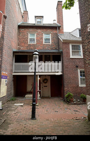 bladens court off elfreths alley in the old city of Philadelphia USA Stock Photo