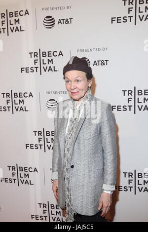 Tribeca Film Festival - 'Julian Schnabel: A Private Portrait' Premiere - Arrivals  Featuring: Laurie Anderson Where: New York City, New York, United States When: 28 Apr 2017 Credit: Derrick Salters/WENN.com Stock Photo