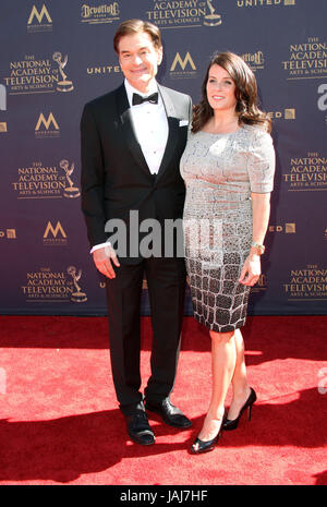 2017 Daytime EMMY Awards Arrivals held at the Pasadena Civic Center.  Featuring: Dr. Mehmet Oz, wife Lisa Oz Where: Los Angeles, California, United States When: 30 Apr 2017 Credit: Adriana M. Barraza/WENN.com Stock Photo