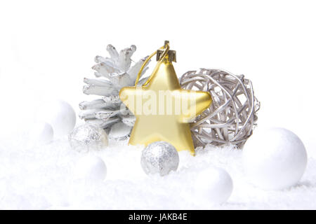 Weihnachten, Dekoration Tannenzapfen, Weihnachtskugel als Stern gold und weiß Stock Photo
