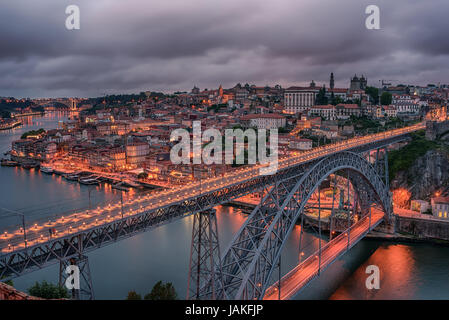 Porto, Portugal: the Dom Luis I Bridge and the old town Stock Photo