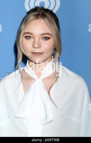 LOS ANGELES - MAY 6: Taylor Hickson at the "Everything, Everything