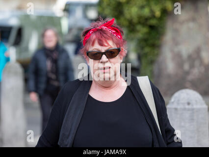 London, UK. 7th June, 2017. Jo Brand arrives for Service of Thanksgiving for the Life and Work of Ronnie Corbett at Westminster Abbey, London Stock Photo