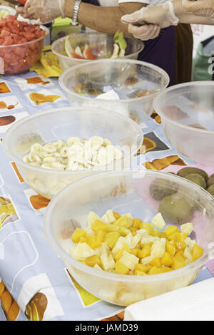 Fruits in syrup market stall feeding, healthy food Stock Photo