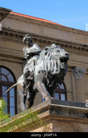 lion in front of the teatro massimo Stock Photo