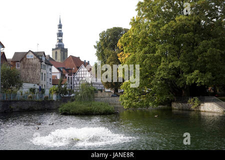großer Teich in der historischen Altstadt, Nordrhein-Westfalen, Deutschland, Soest Stock Photo