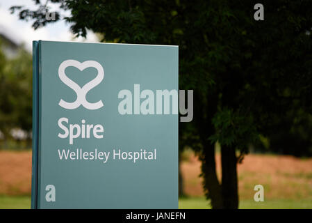 Spire Wellesley Hospital in Eastern Avenue Southend on Sea, Essex. Private hospital. Spire sign in isolation Stock Photo