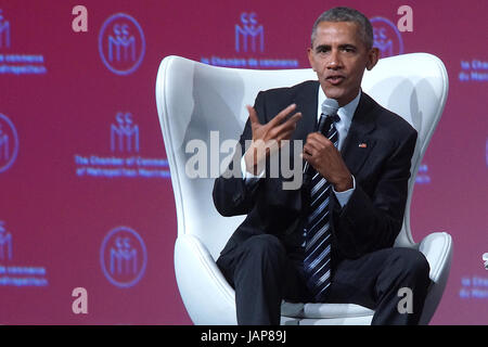 Former US President Barack Obama speaking to members of the Board of Trade of Montreal Stock Photo