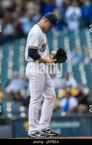 Milwaukee, WI, USA. 6th June, 2017. Milwaukee Brewers starting pitcher Chase Anderson #57 in the Major League Baseball game between the Milwaukee Brewers and the San Francisco Giants at Miller Park in Milwaukee, WI. John Fisher/CSM/Alamy Live News Stock Photo