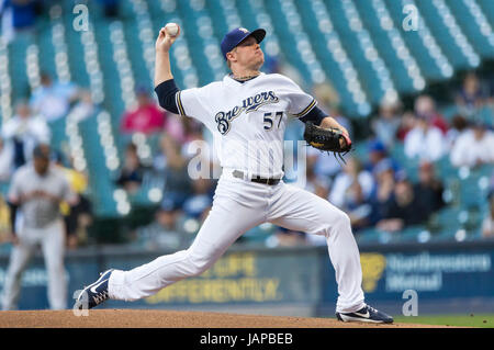 Milwaukee, WI, USA. 6th June, 2017. Milwaukee Brewers starting pitcher Chase Anderson #57 delivers a pitch in the Major League Baseball game between the Milwaukee Brewers and the San Francisco Giants at Miller Park in Milwaukee, WI. John Fisher/CSM/Alamy Live News Stock Photo