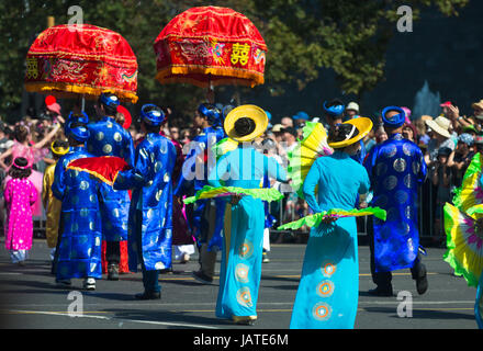 Melbourne, Australia. 13th March 2017. Chinese people at Moomba Parade. Stock Photo