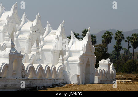 Mya Thein Tan temple, Mingin, near Mandalay, Myanmar Stock Photo