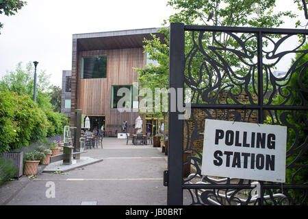 Woking, UK. 8th June 2017. Polling station at the Lightbox gallery in Woking. Jason Wood/Alamy Live News Stock Photo