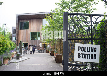 Woking, UK. 8th June 2017. Polling station at the Lightbox gallery in Woking. Jason Wood/Alamy Live News Stock Photo