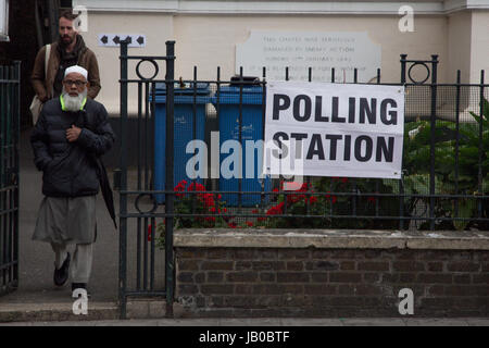 London, UK. 8th June, 2017. A Muslim Man leaves a polling station on Peckham Rye road in south London on June 8, 2017, as Britain holds a general election. Credit: Thabo Jaiyesimi/Alamy Live News Stock Photo