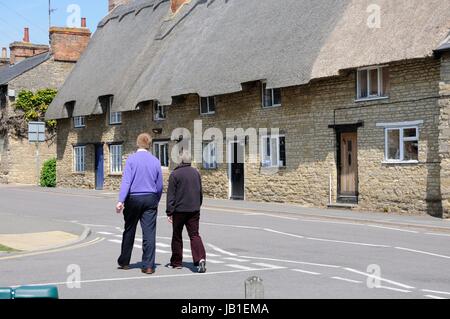 Cottages in the High Street, Sharnbrook, Bedfordshire Stock Photo