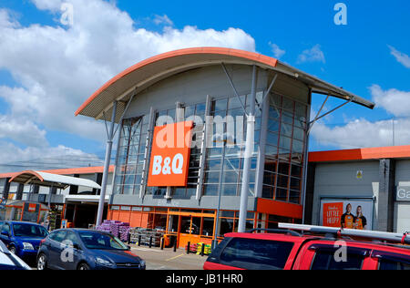 B Q Diy Superstore The British Diy Store Supermarket B Q On A Bright And Sunny Day In Eastbourne East Sussex Stock Photo Alamy