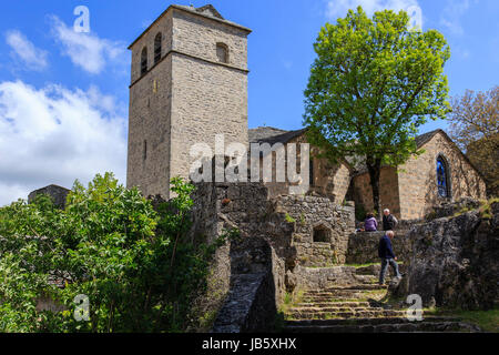 France, Aveyron (12), la Couvertoirade, labellisé Les Plus Beaux Villages de France, église Saint-Christophe // France, Aveyron, la Couvertoirade, lab Stock Photo