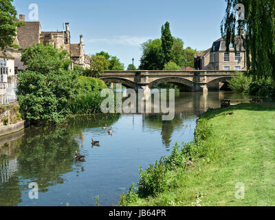 The old Town Bridge over River Welland, Stamford, Lincolnshire, England, UK Stock Photo