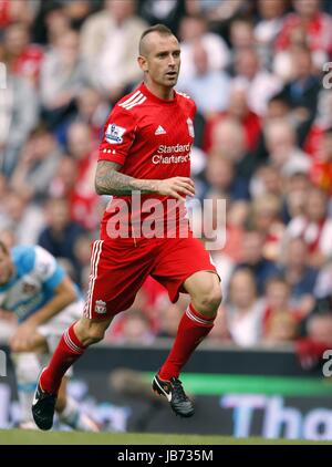 RAUL MEIRELES LIVERPOOL FC ANFIELD LIVERPOOL ENGLAND 13 August 2011 Stock Photo