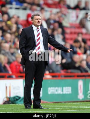 TONY MOWBRAY, ENGLAND B and MIDDLESBROUGH FC, 1989 Stock Photo - Alamy