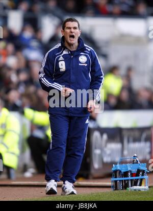 NIGEL CLOUGH DERBY COUNTY V NOTTINGHAM FORE PRIDE PARK DERBY ENGLAND 22 January 2011 Stock Photo