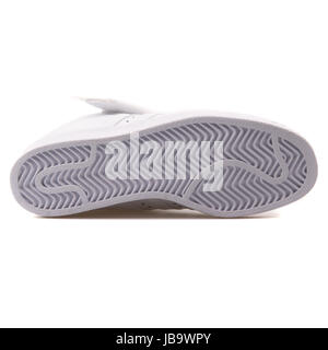adidas gazelle silver green womens ADIDAS GRAND COURT SUSTAINABLE LIFESTYLE COURT ELASTIC LACE AND TOP ST –  bCODE main image 0