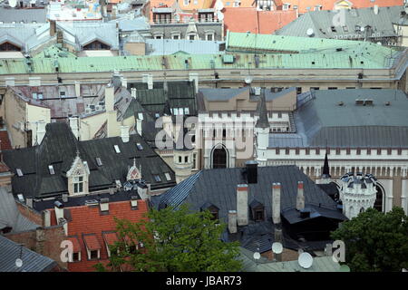 Das Stadtpanorama ueber die Altstadt von Riga der Hauptstadt