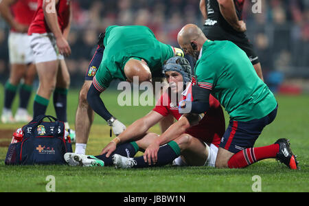 British and Irish Lions' Jonathan Davies receives treatment for an injury during the tour match at the AMI Stadium, Christchurch. Stock Photo