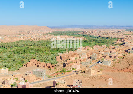 Beautiful lush green oasis with buildings and mountains at Todra Gorge, Morocco, North Africa. Stock Photo