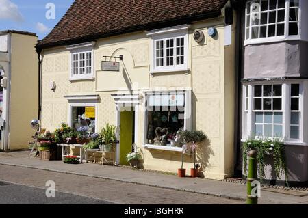 crazydaisy, High Street, Buntingford, Hertfordshire, A bouquet created here was presented to Her Majesty Queen Elizabeth II during a visit to Hitchin. Stock Photo