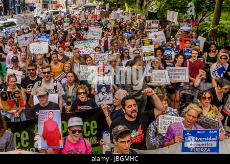 On June 10, 2017; the New York chapter of the Council on American-Islamic Relations (CAIR-NY) and the New York Immigration Coalition (NYIC) partner with other leading civil rights groups and grassroots activists to rally in support of the Muslim community, showcasing a pluralistic alternative to the white supremacist and Islamophobic 'March Against Sharia' in Foley Square. Rather than responding to ACT for America's hateful rhetoric, organizers hope to put forth a separate and wholly positive and pluralistic message. (Photo by Erik McGregor/Pacific Press) Stock Photo