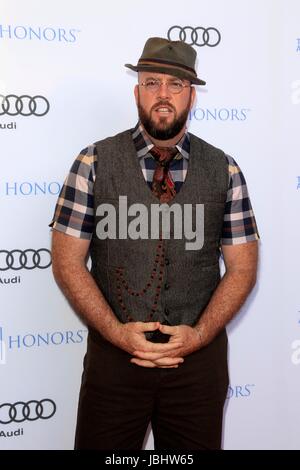 Beverly Hills, CA. 8th June, 2017. Chris Sullivan at arrivals for 10th Annual Television Academy Honors, Montage Hotel, Beverly Hills, CA June 8, 2017. Credit: Priscilla Grant/Everett Collection/Alamy Live News Stock Photo