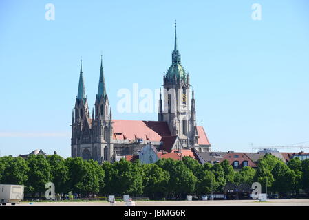 pfarrkirche der ludwigsvorstadt in münchen sie wurde 1892 bis 1906 nach plänen von georg von hauberrisser im neugotischen stil errichtet Stock Photo