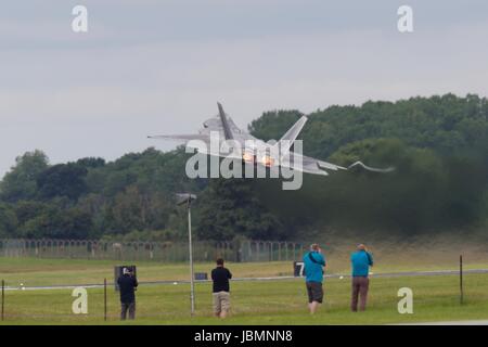 Lockheed Martin F-22 Raptor taking off at the Royal International Air Tattoo Stock Photo