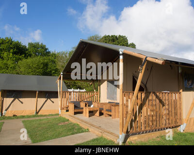 safari tent nodes point