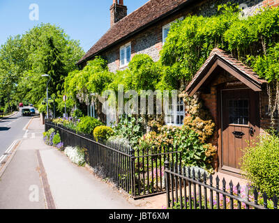 Bridge Cottage, Goring-on-Thames, Oxfordshire, England, UK, GB. Stock Photo