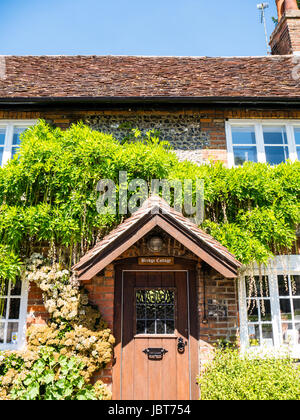Bridge Cottage, Goring-on-Thames, Oxfordshire, England Stock Photo