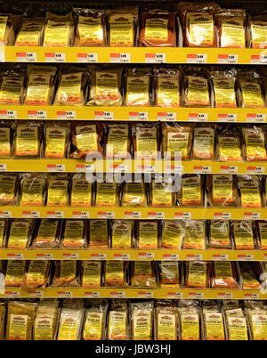 spices on sale at Kalustyan shop, Lexington Avenue, Manhattan, New York city,. USA Stock Photo